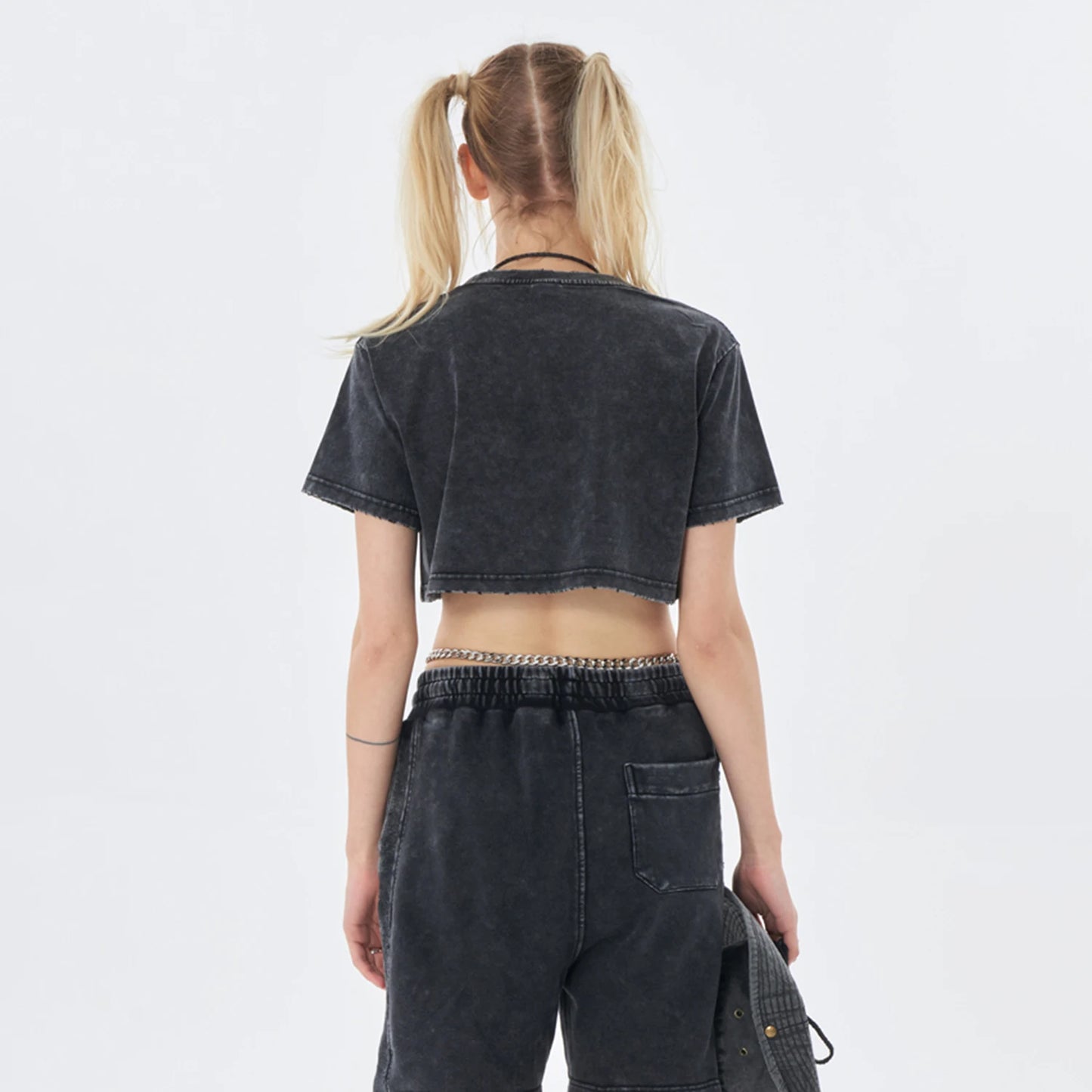 The widow (crop top)